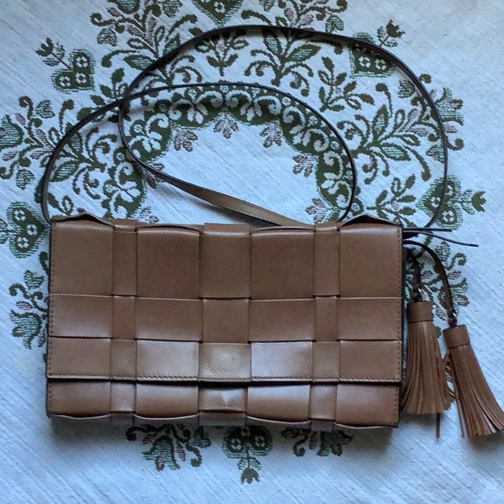 Michael Kors Vivian Clutch| Peanut